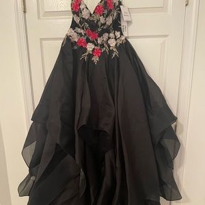 Gorgeous brand new Black/Multi dress short in front